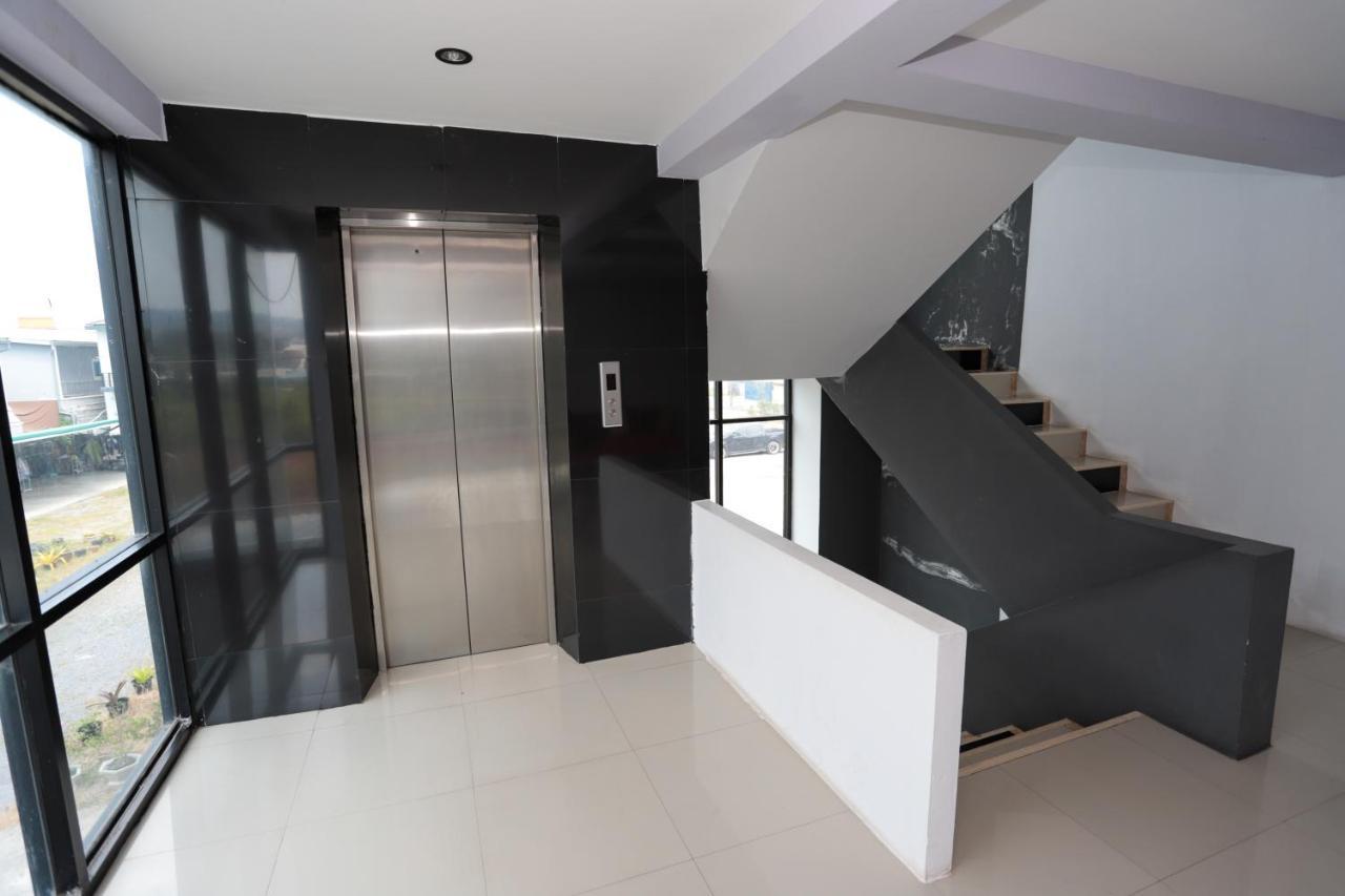 C Tower Hotel Surat Thani Eksteriør billede