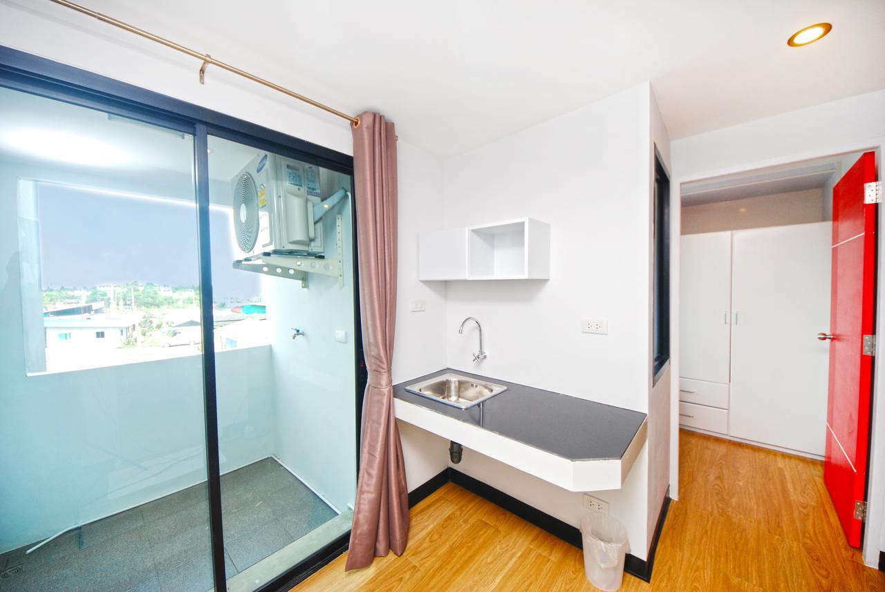 C Tower Hotel Surat Thani Værelse billede